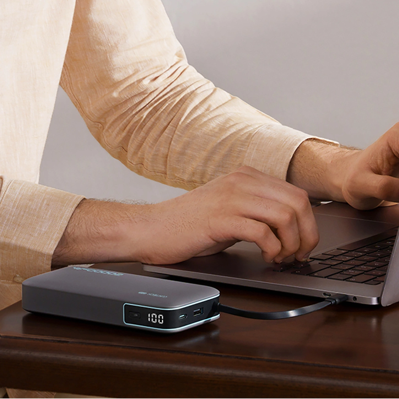 Spoljna baterija Cuktech, 20000mAh, 55W, QC + PD, 1 x USB-A - 2 x USB-C, Siva CUKP200NGLDG