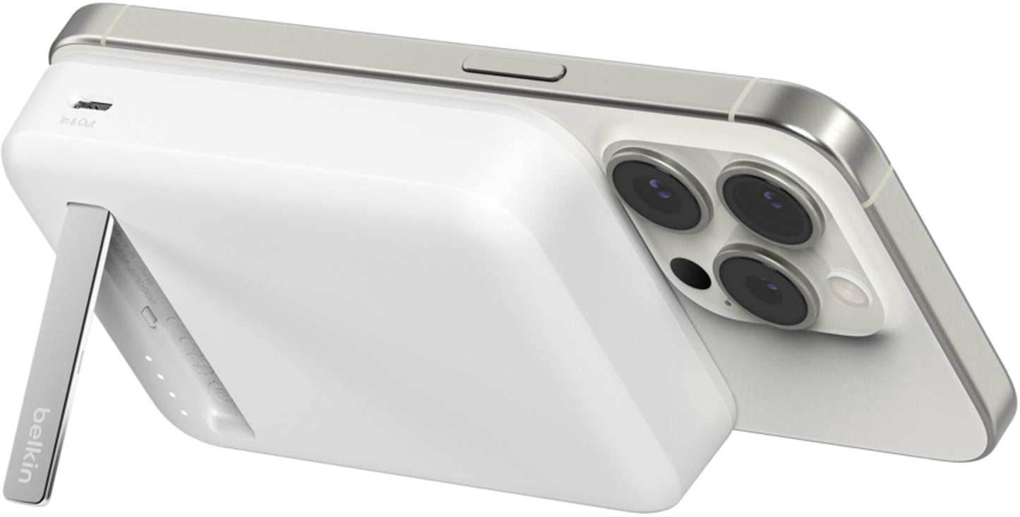 Bežična Eksterna Baterija Belkin BoostCharge Pro sa Postoljem, 10000mAh, 15W, FQI, 1 x QI - 1 x USB-C, Bela BPD008btWH