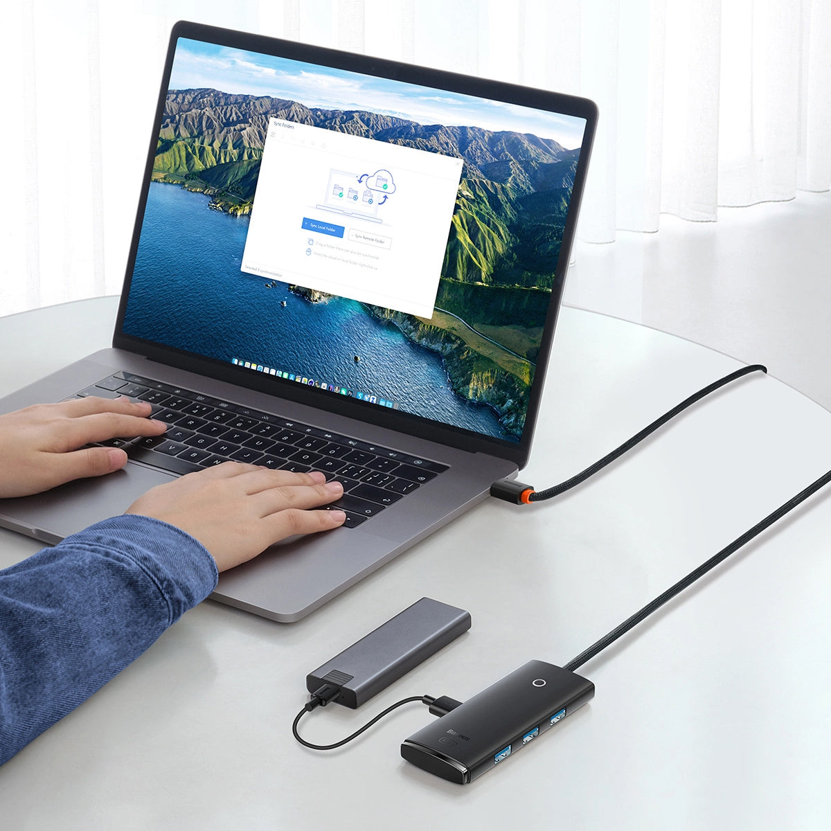Hub USB Baseus Lite, 4 x USB-A 3.0 - 1 x USB-C, 2m, Crni WKQX030201