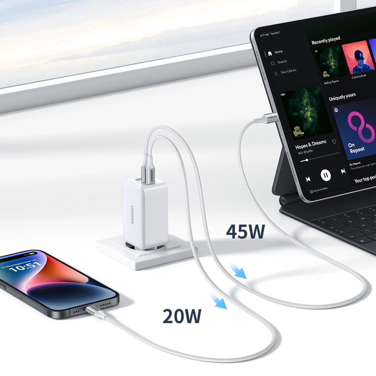 Punjač UGREEN CD244, 65W, 3A, 1 x USB-A - 2 x USB-C, Beli