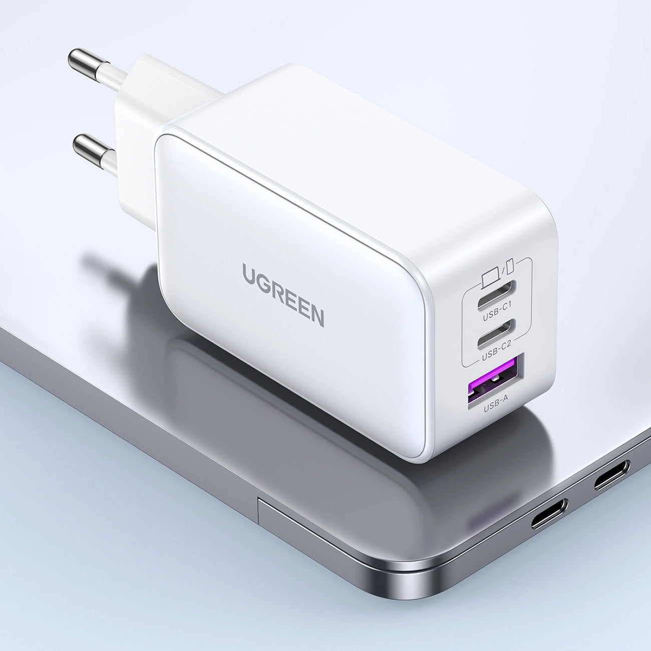 Punjač UGREEN CD244, 65W, 3A, 1 x USB-A - 2 x USB-C, Beli