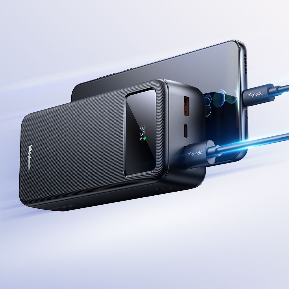 Eksterna baterija McDodo MC-4240, 30000mAh, 22.5W, QC + PD, 2 x USB-A - 1 x USB-C, Crna