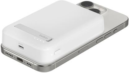 Bežična Eksterna Baterija Belkin BoostCharge Pro sa Postoljem, 10000mAh, 15W, FQI, 1 x QI - 1 x USB-C, Bela BPD008btWH