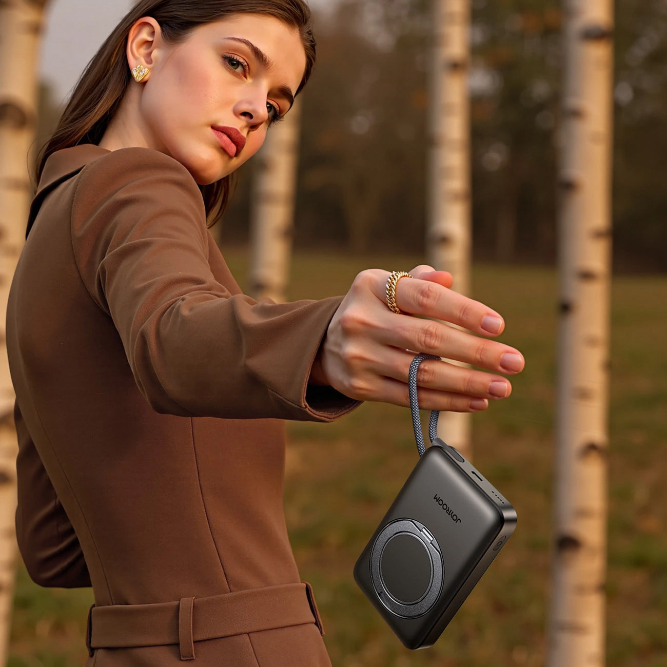 Spoljna bežična baterija Joyroom JR-PBM02, 10000mAh, 22.5W, PD + FQI, 1 x QI - 2 x USB-C, Crna