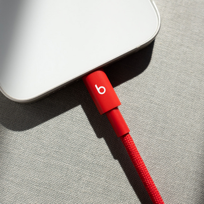 Kabl za podatke i punjenje USB-C - Lightning Beats, 1.5m, Crveni MFEH4ZM/A