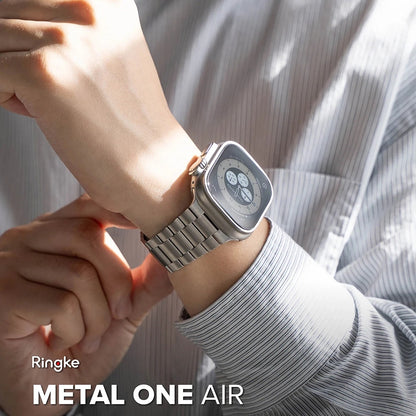 Kaiš Ringke Metal One Air za Apple Watch 49mm / 46mm / 45mm / 44mm seriju, Srebrni