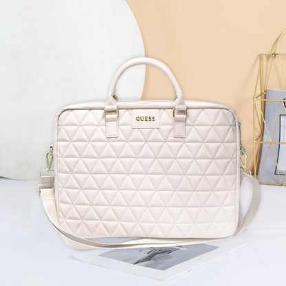 Torba Guess Quilted za laptop od 15 inča, roze boje