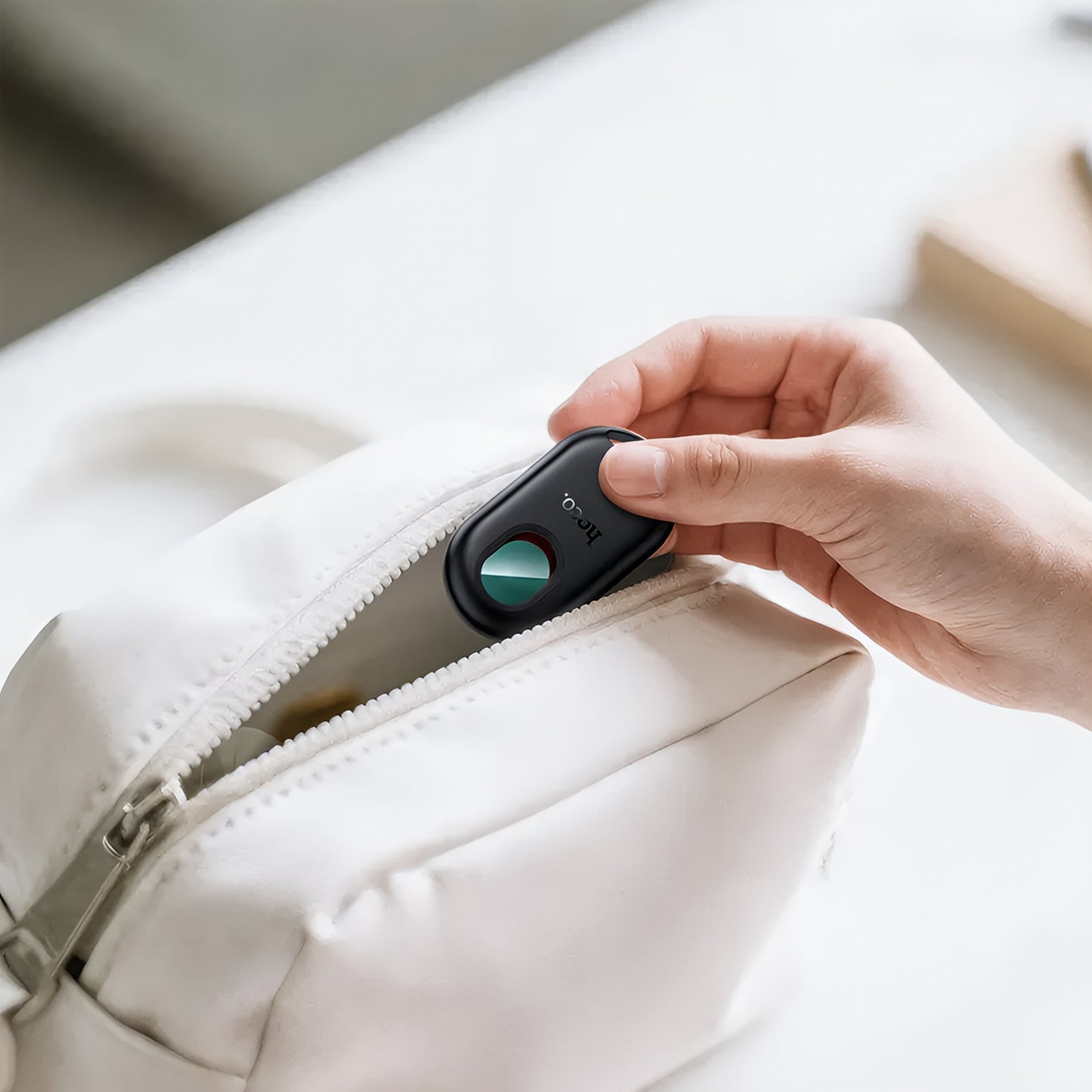 HOCO SmartTag E95 3in1 za iOS seriju, Crna