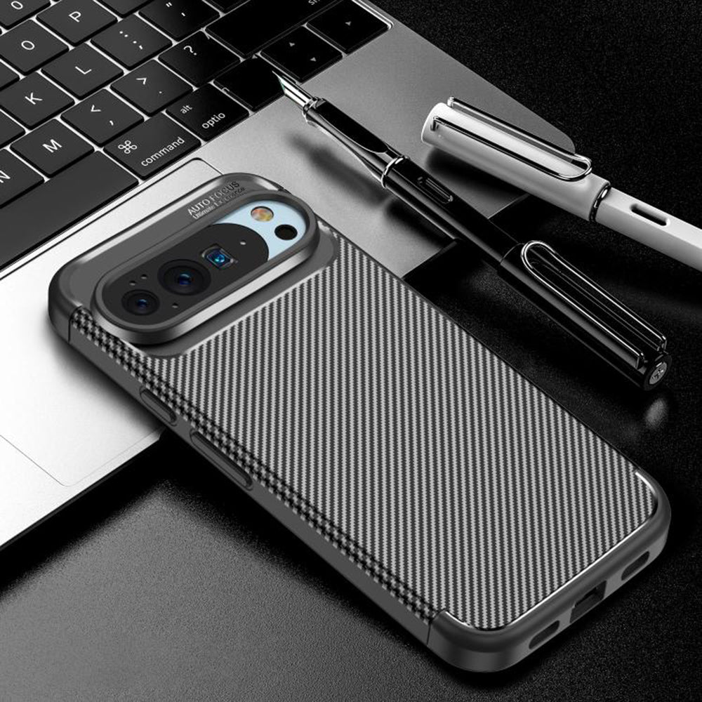 Futrola za Google Pixel 10 Pro / 10, Techsuit, CarbonFiber, Crna