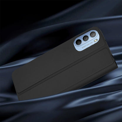 Futrola za Motorola Moto G31 / G41, Techsuit, Magskin Book, Crna