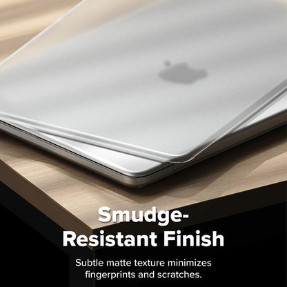 Ringke Slim futrola za Apple MacBook Neo 13 inča, mat providna.