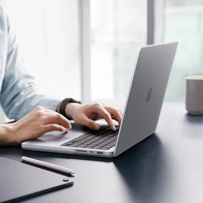 Husa Spigen Airskin za Apple MacBook Pro 16inch (2026) / (2024) / (2023) / (2021), Providna Satenska ACS11526