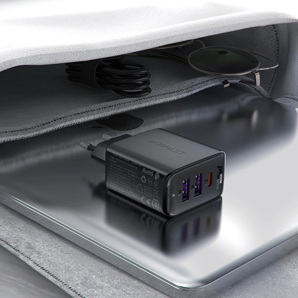 Punjač mreže Acefast A57, 35W, 3A, 2 x USB-A - 1 x USB-C, Crni