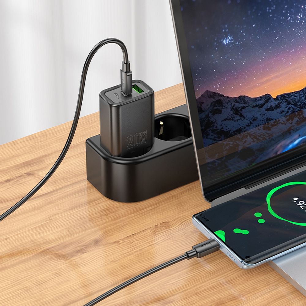 Punjač za mrežu sa Lightning kablom HOCO N61, 20W, 3A, 1 x USB-A - 1 x USB-C, Crni