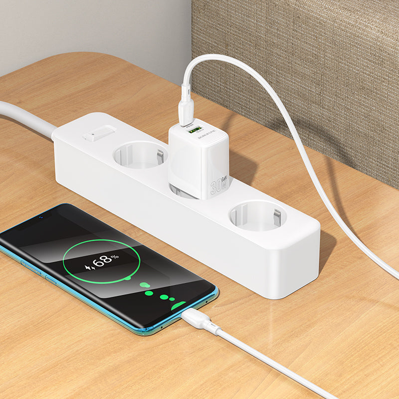 Punjač za mrežu sa USB-C kablom Borofone BN29 Fuente, 30W, 3A, 1 x USB-A - 1 x USB-C, Beli
