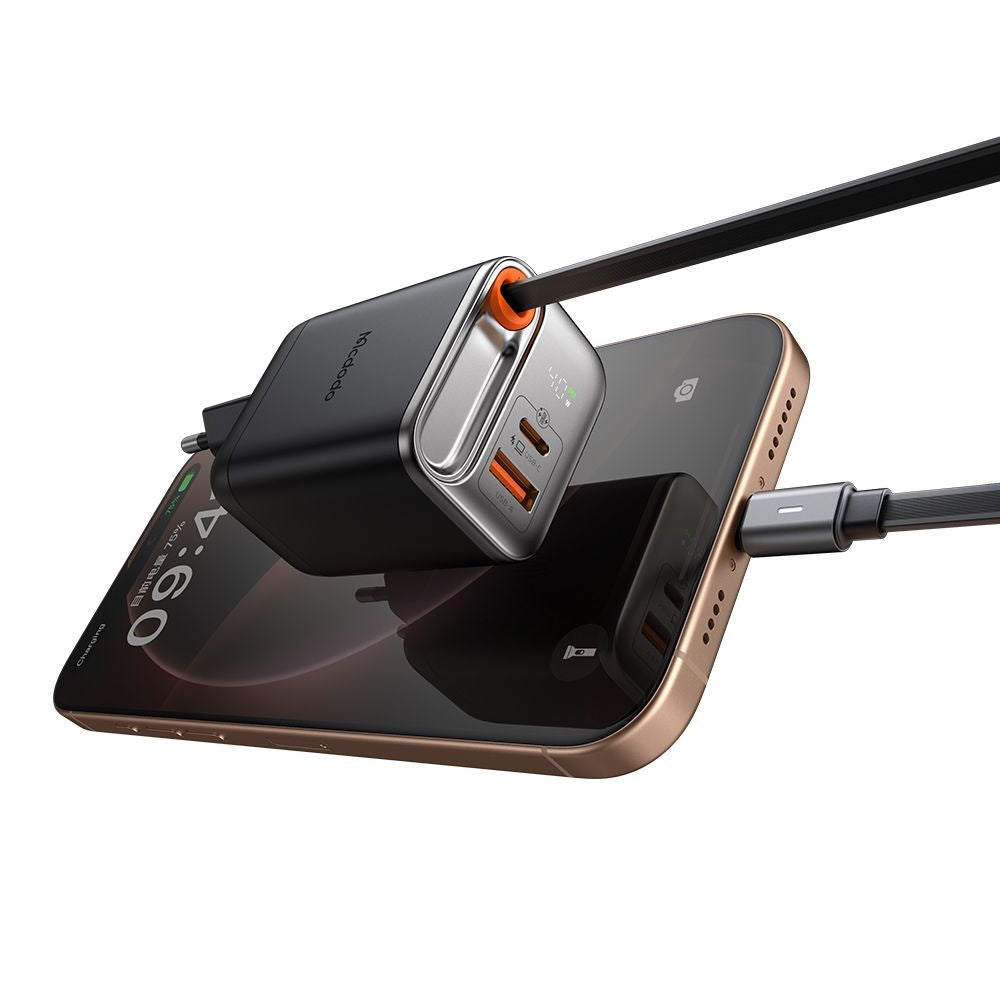 Punjač za mrežu sa USB-C kablom McDodo CH-4281 FreeGo Display, 40W, 3A, 1 x USB-A - 1 x USB-C, Crni