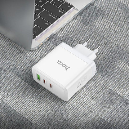Punjač za mrežu HOCO N30, 65W, 3.25A, 1 x USB-A - 2 x USB-C, Beli
