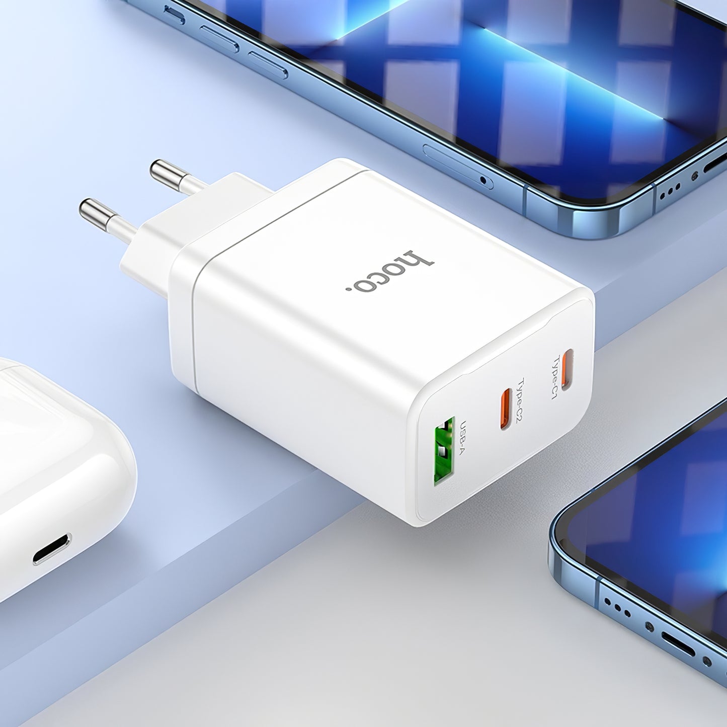 Network Charger HOCO N33, 35W, 3A, 1 x USB-A - 2 x USB-C, White 