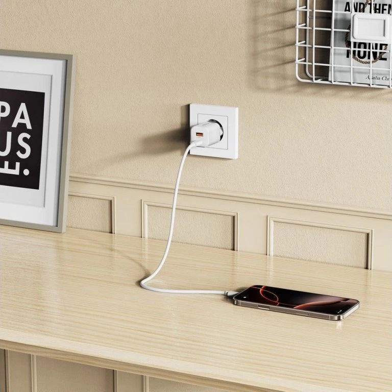 Punjač mreže Tech-Protect NCM33W, 33W, 3A, 1 x USB-A - 1 x USB-C, Beli