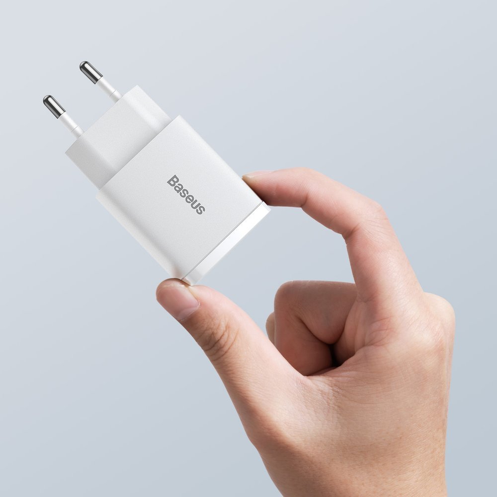 Punjač Baseus Compact, 20W, 3A, 1 x USB-A - 1 x USB-C, Beli CCXJ-B02