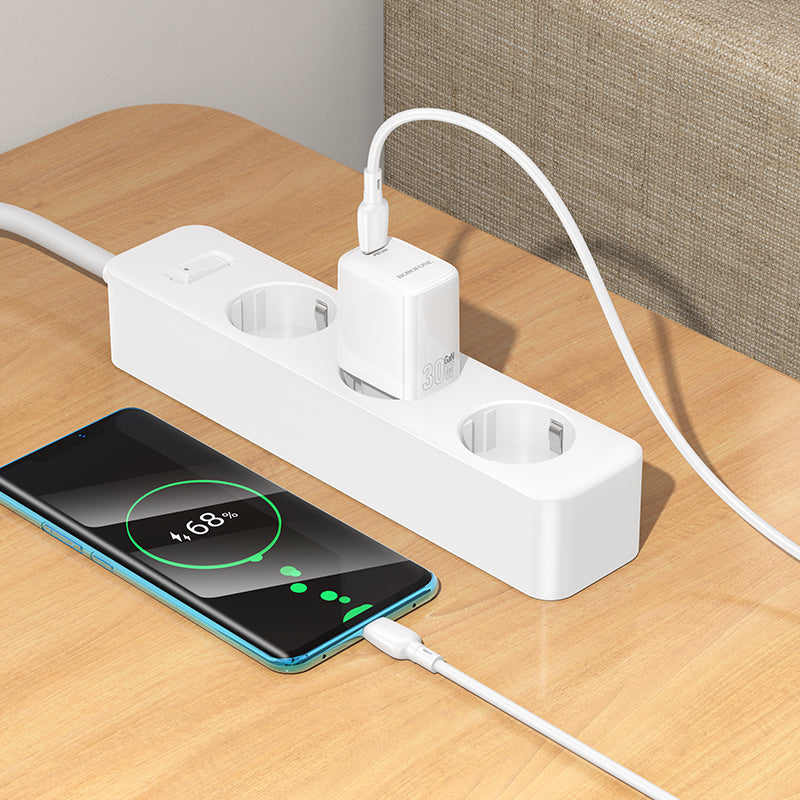 Punjač za mrežu sa USB-C kablom Borofone BN28 Fuente, 30W, 3A, 1 x USB-C, Beli