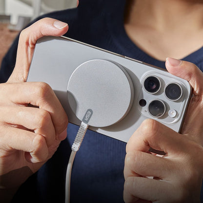 Bežični punjač ESR HaloLock, 15W, 1.67A, Srebrni